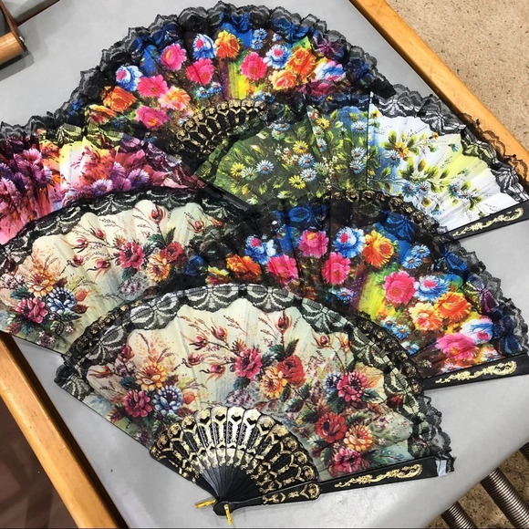 Set of Six Fans - Great for dance or play - Picture 1 of 3